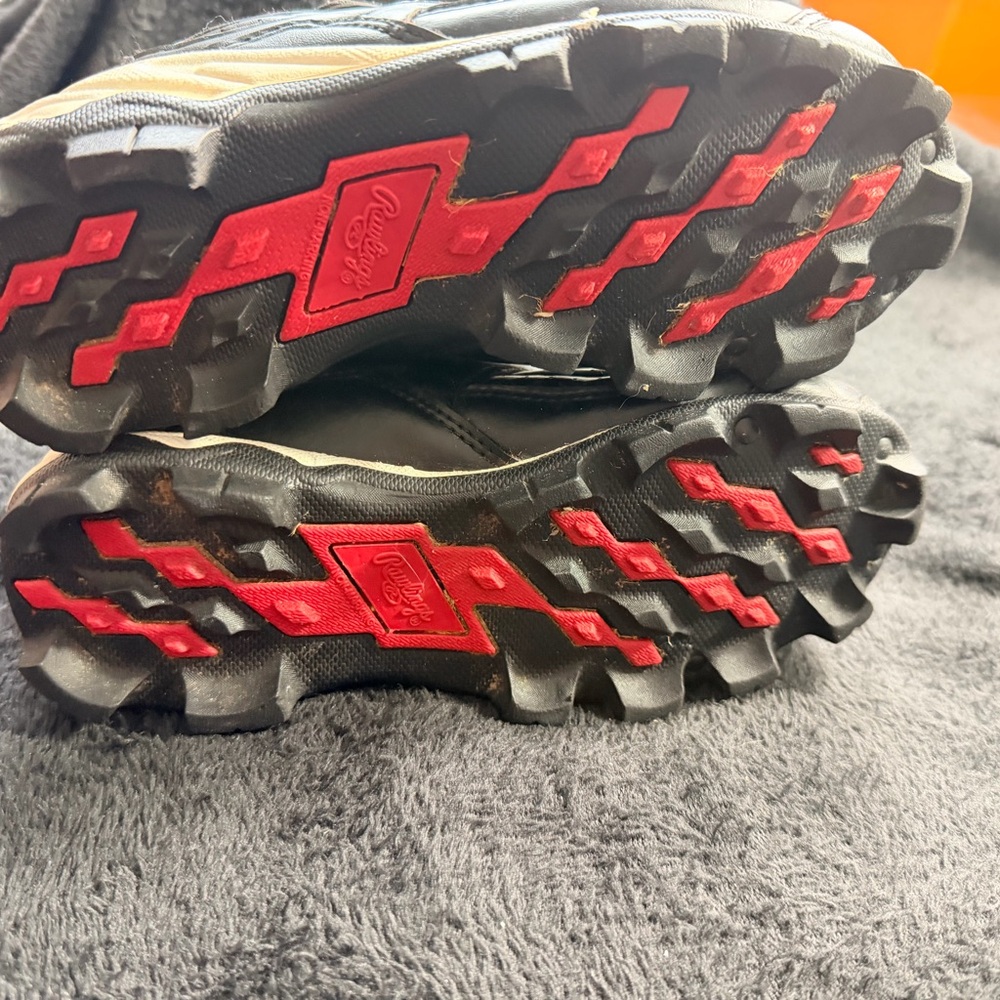 Boys/Girls Rawlings Softball Baseball Cleats | Size 2 | Black/White/Red GUC - Picture 2 of 4
